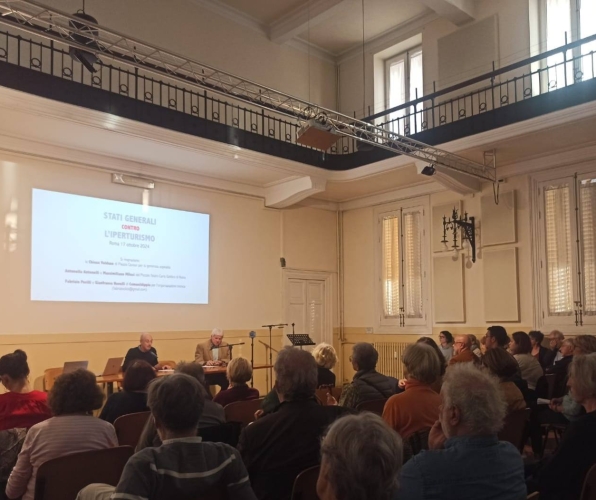 Contro l’iperturismo, per difendere il diritto alla città